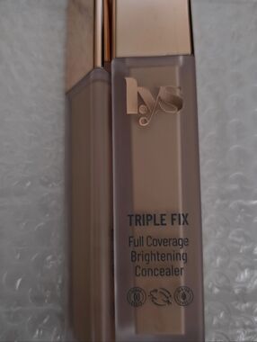 2 new LYS beauty Triple Fix Full Coverage Brightening Concealer - shade mn1